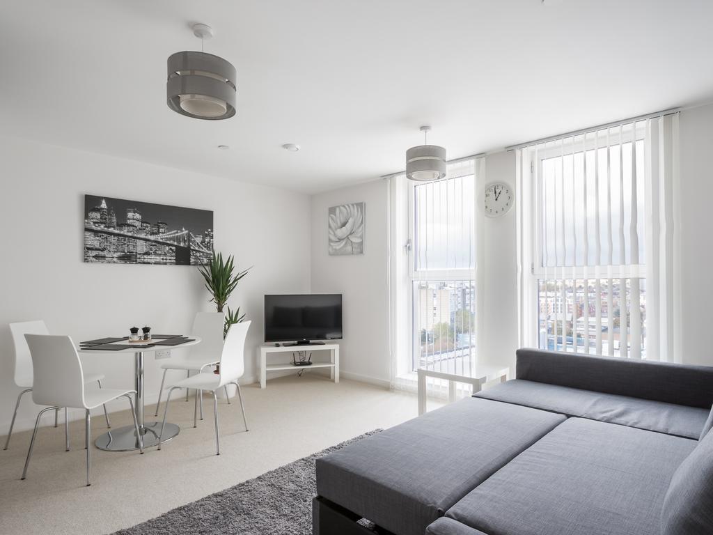 City View Apartment เบดฟอร์ด ภายนอก รูปภาพ
